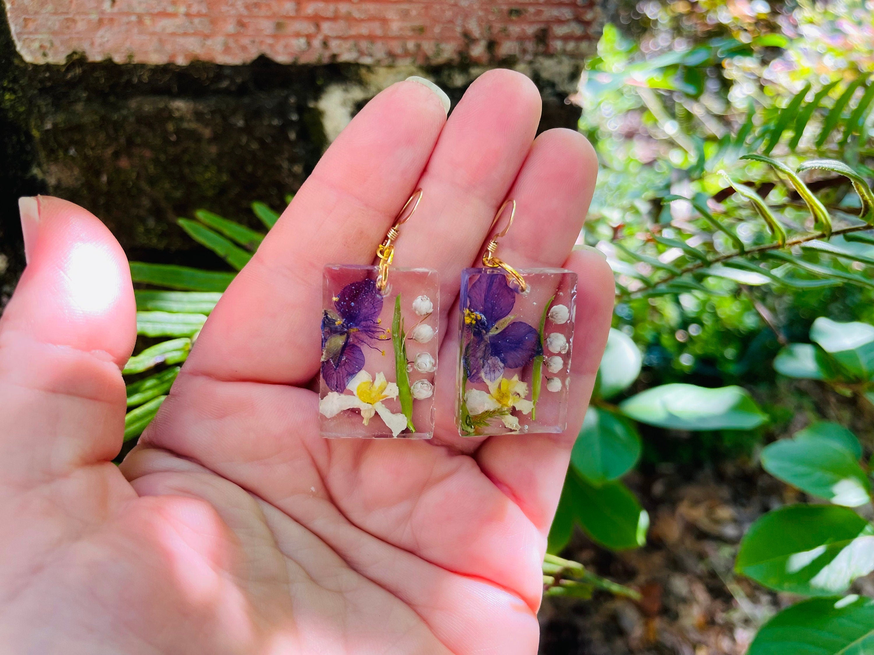 Birth Month Flower Earrings: Personalized Family Bouquet Resin Jewelry