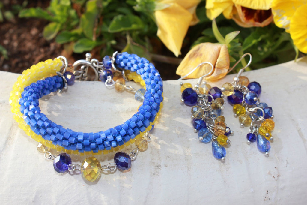 Blue and yellow bracelet and earrings set, Seed Bead jewelry for girlfriend, bridesmaid gift set, Ukrainian flag jewelry, present for sister