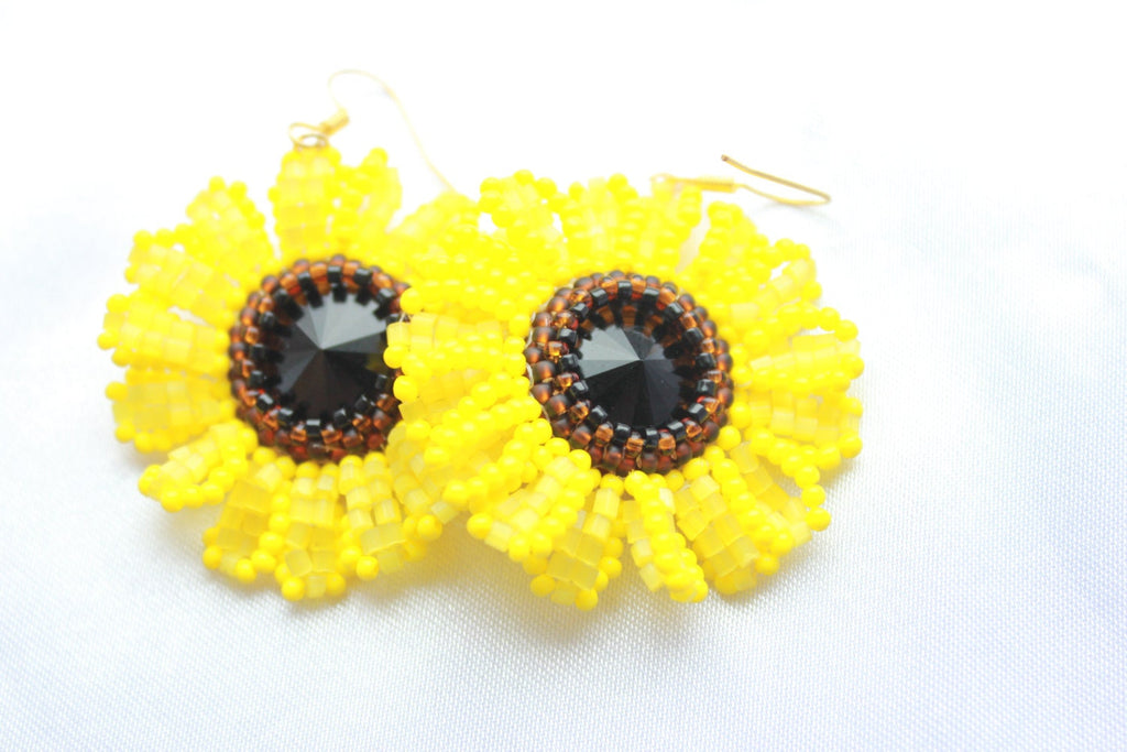 Ukrainian national flower Sunflower Necklace for women, handmade, Crochet Necklace for her mom, Ukrainian jewelry bracelet, Ukraine seller