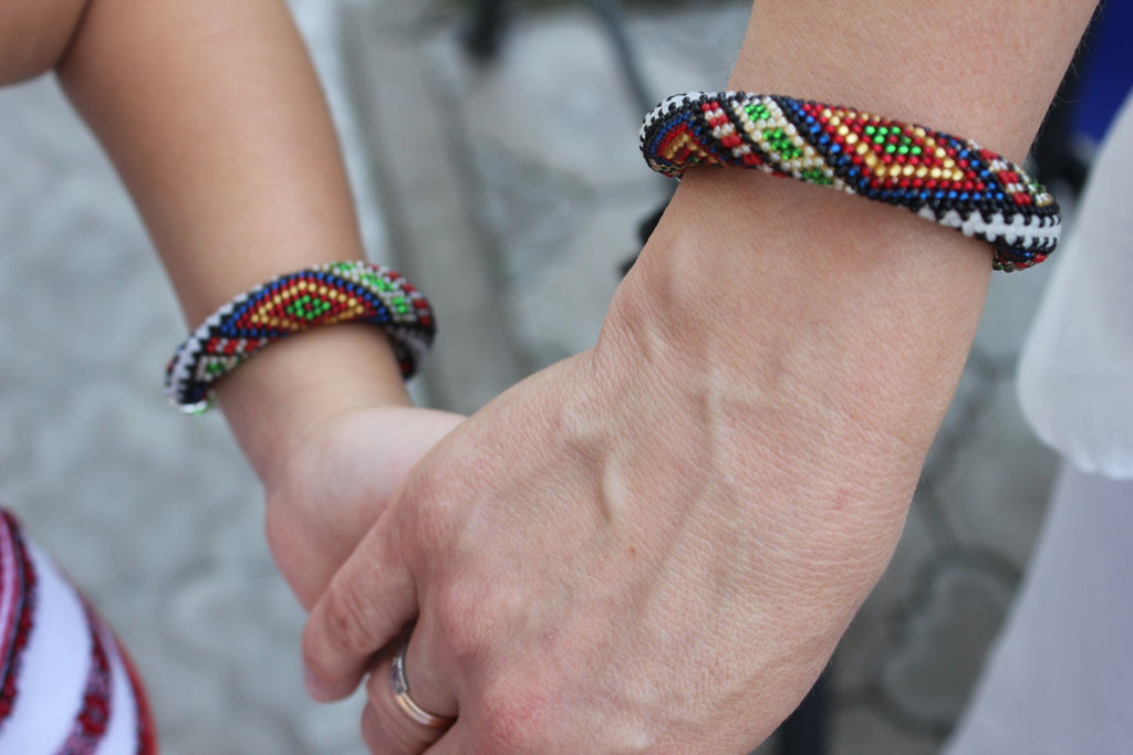 native americans indian jewelry bracelets, Mother Daughter matching Bracelets, Geometric Bead crochet bracelets, multicolor bracelet