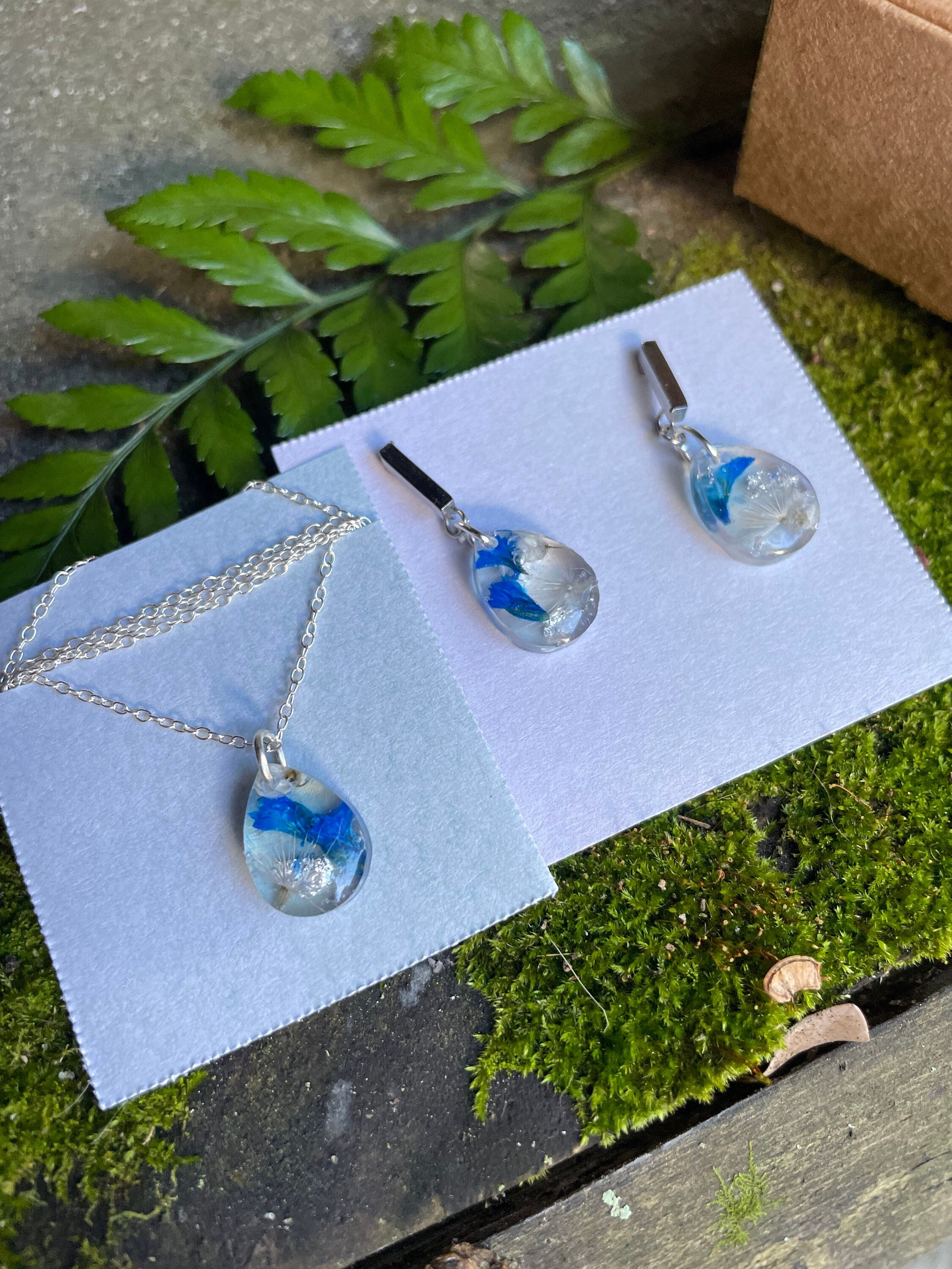 minimalist  earrings wedding, Dainty teardrop blue white flower resin studs and necklace jewelry set, unique handmade jewelry gift for mom