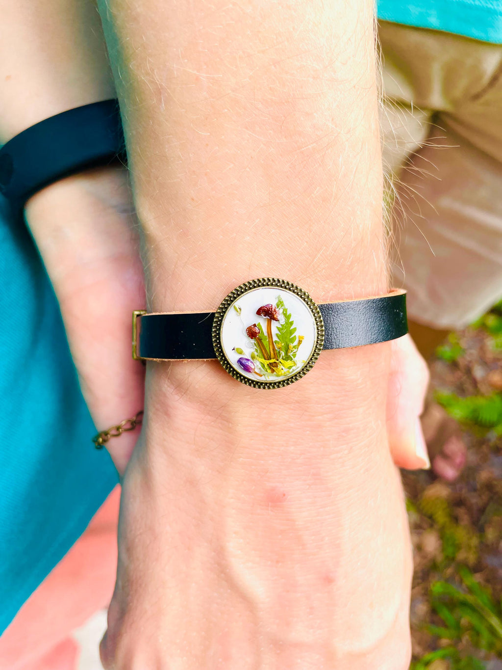 Black Leather Dandelion Bracelet Adjustable: Unisex Nature Inspired Pressed Flower Bronze Anniversary Jewelry