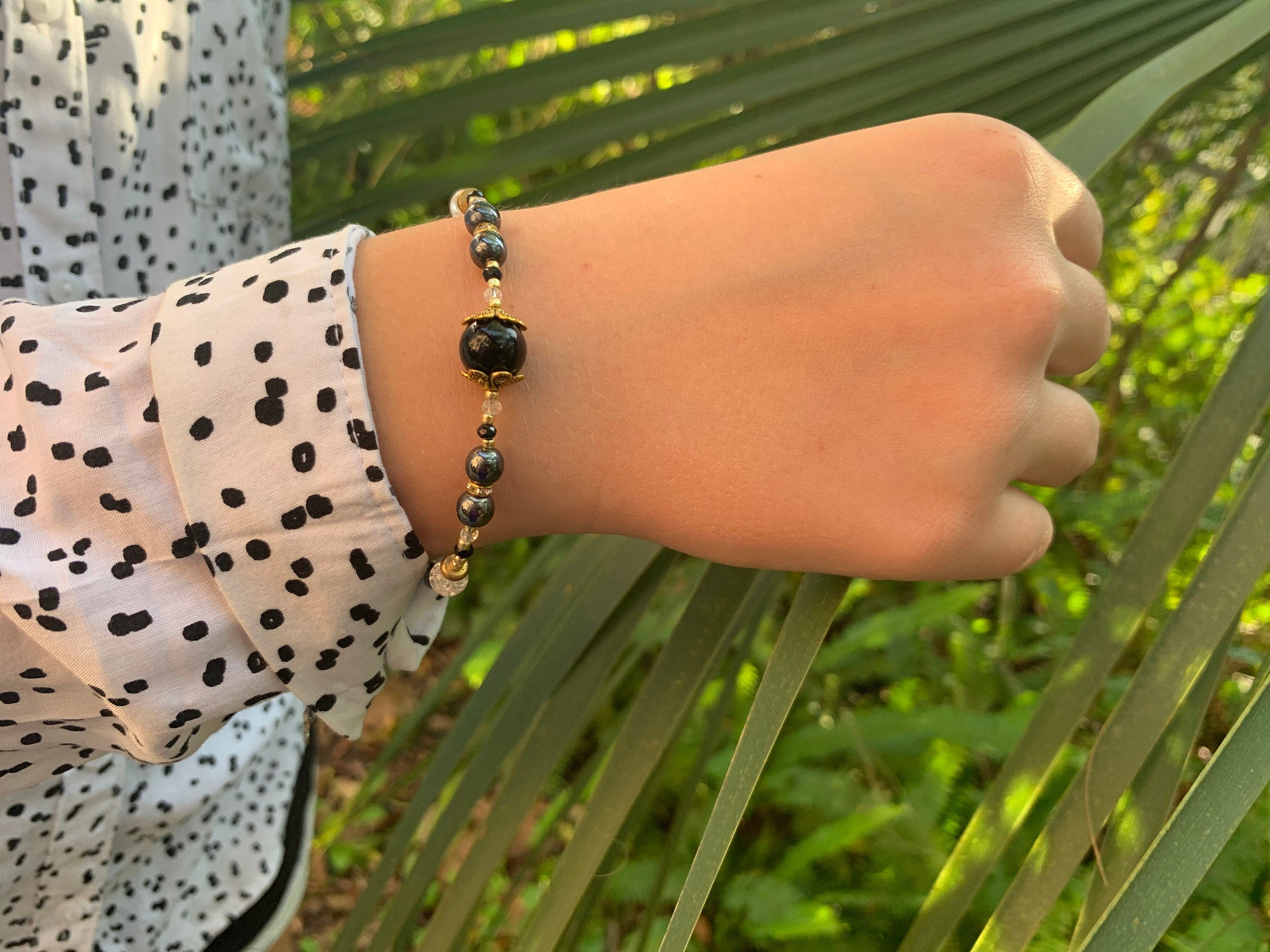 Minimalist beaded choker necklace with onyx hematite, black and gold beaded necklace, seed bead choker, handmade choker necklace for women