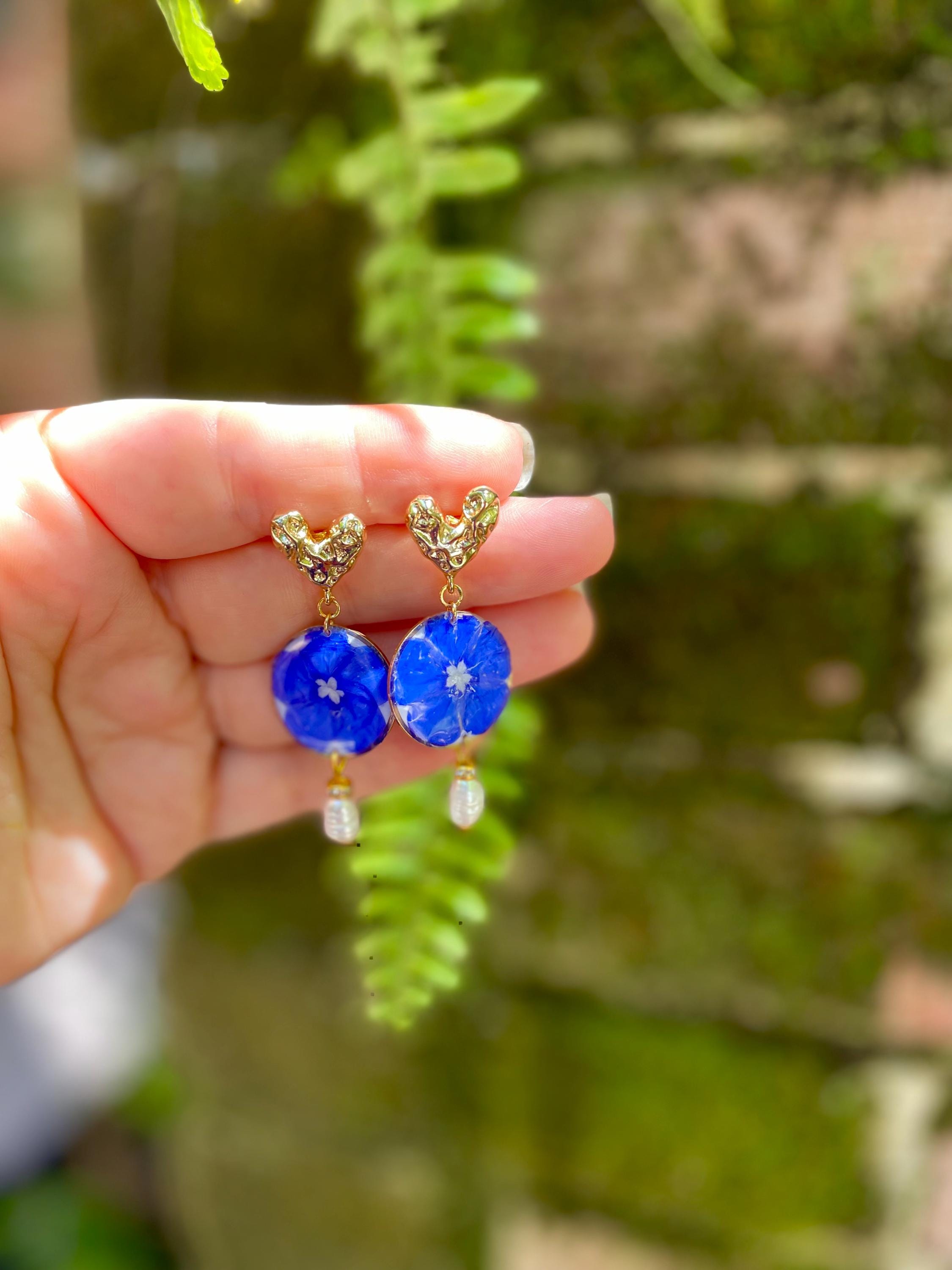 14K Gold Heart Earrings: Forget-Me-Not Flower & Baroque Pearl