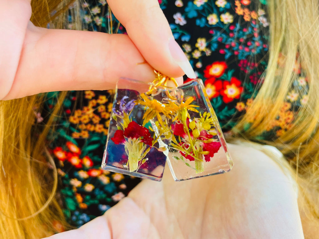 Birth Month Flower Earrings: Personalized Family Bouquet Resin Jewelry