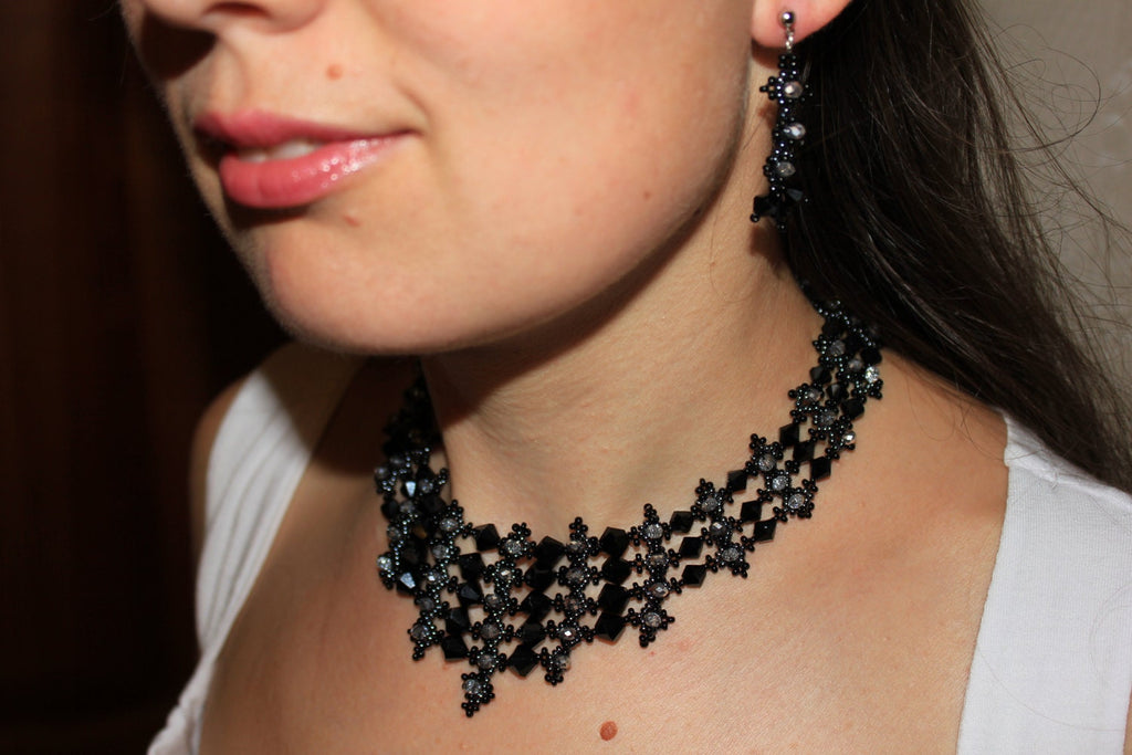Luxury Silver Black Choker Goth Statement Necklace Multi Layer Choker Chunky Artsy Sophisticated Necklace V Necklace Prom Wedding necklace