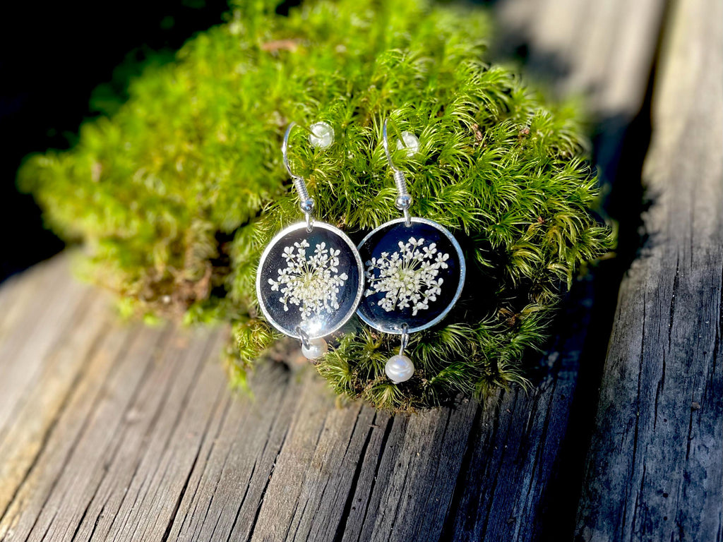 Black freshwater Pearl Earrings with Pressed Queen Ann’s Lace Flower: January Birth Flower Jewelry
