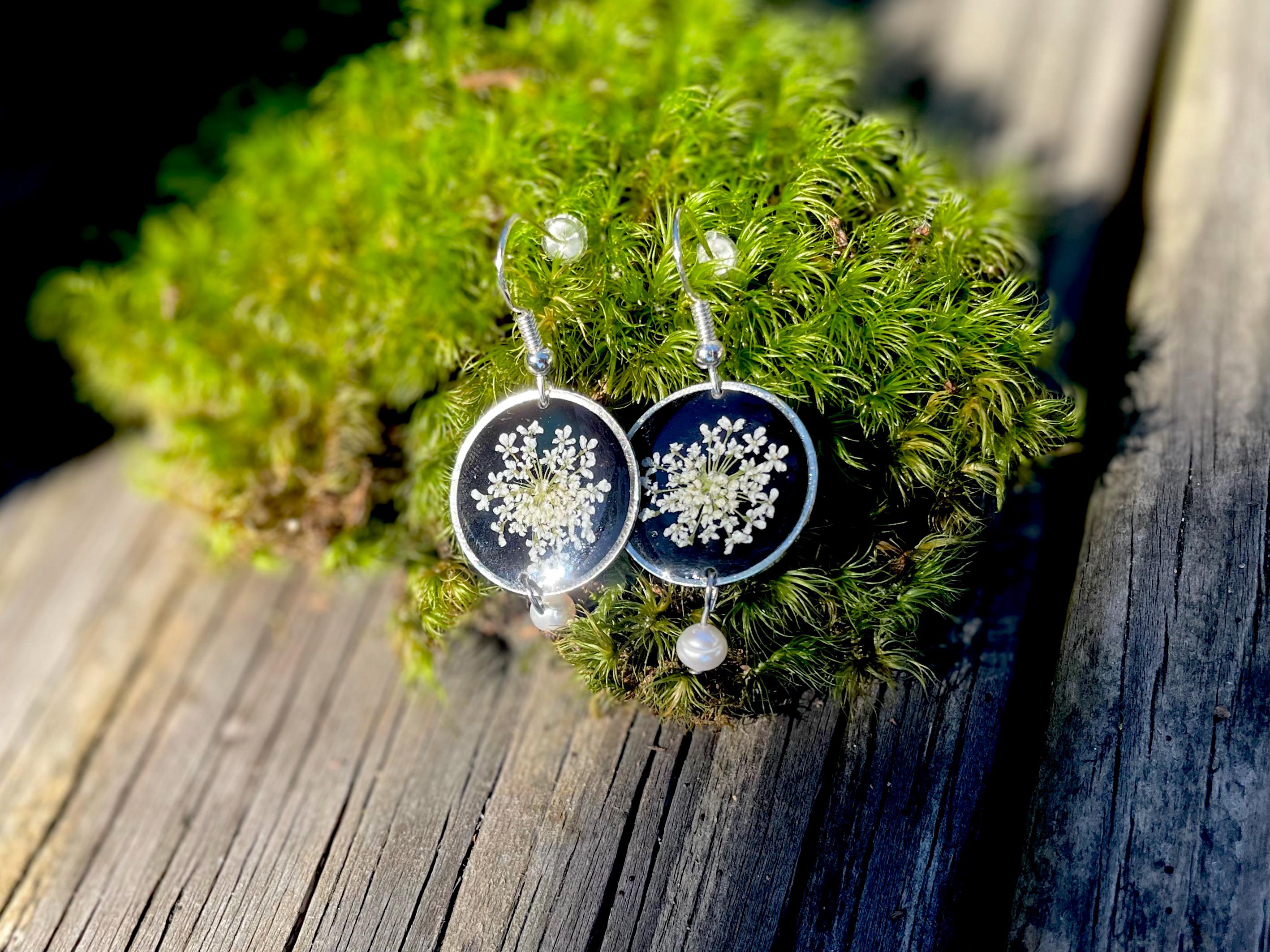 Black freshwater Pearl Earrings with Pressed Queen Ann’s Lace Flower: January Birth Flower Jewelry