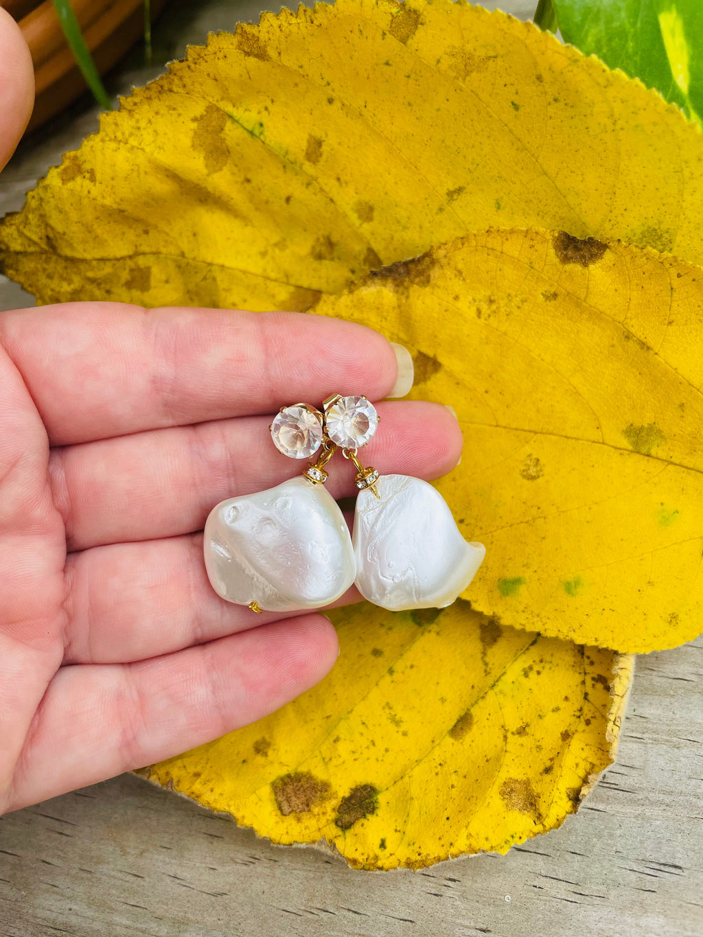 Big pearl bridal earrings, Baroque freshwater Pearl Gold Swarovski crystal earrings, fall weddings earrings, long stud earrings gift for her