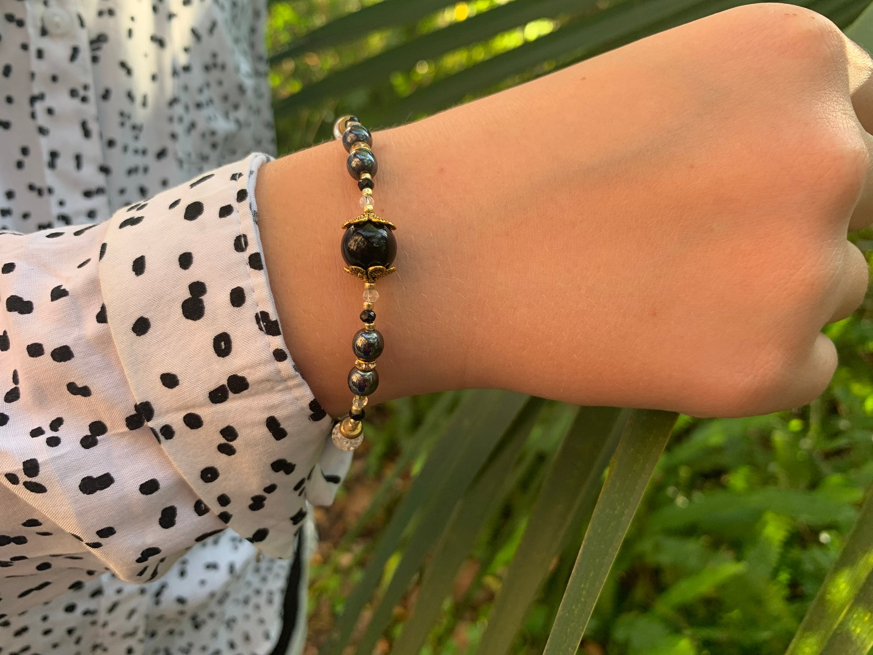Minimalist beaded choker necklace with onyx hematite, black and gold beaded necklace, seed bead choker, handmade choker necklace for women