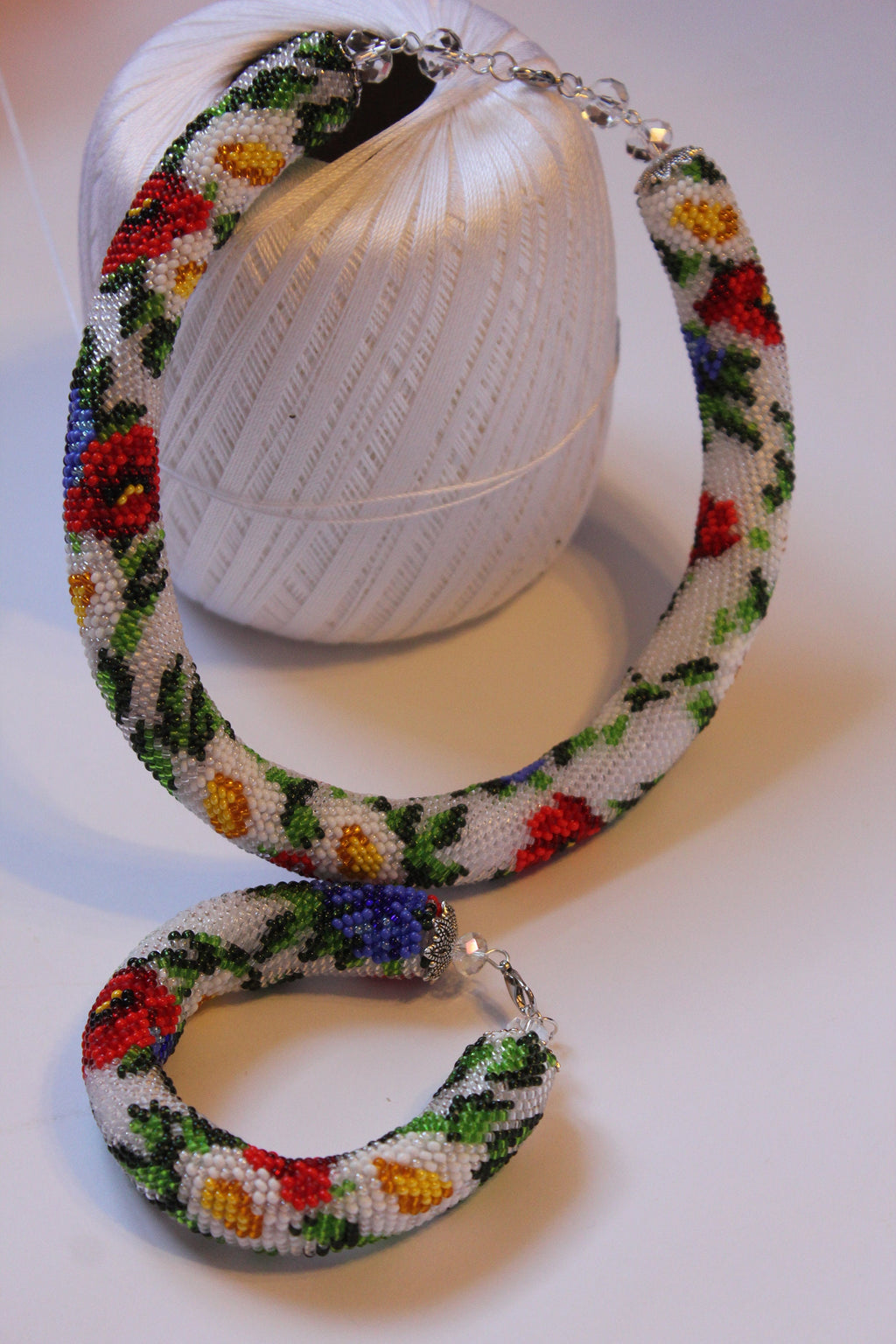 Flower Necklace~bead rope choker~crochet necklace with beads~daisy necklace~Ukrainian necklace~floral jewelry bridal~red poppy flowers mom
